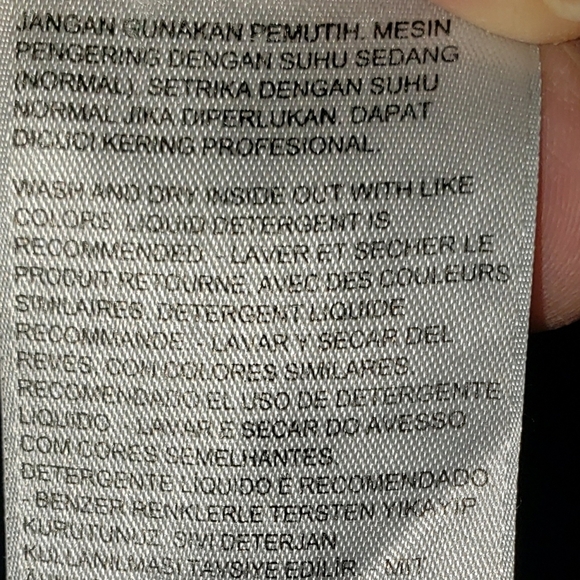 LEVI'S 512 Perfectly Slimming Dark Wash Mid Rise Boot Cut Blue Jeans Size 6M - Picture 11 of 12